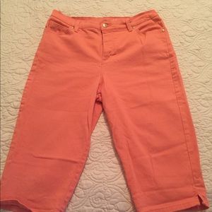 Gloria Vanderbilt Capris